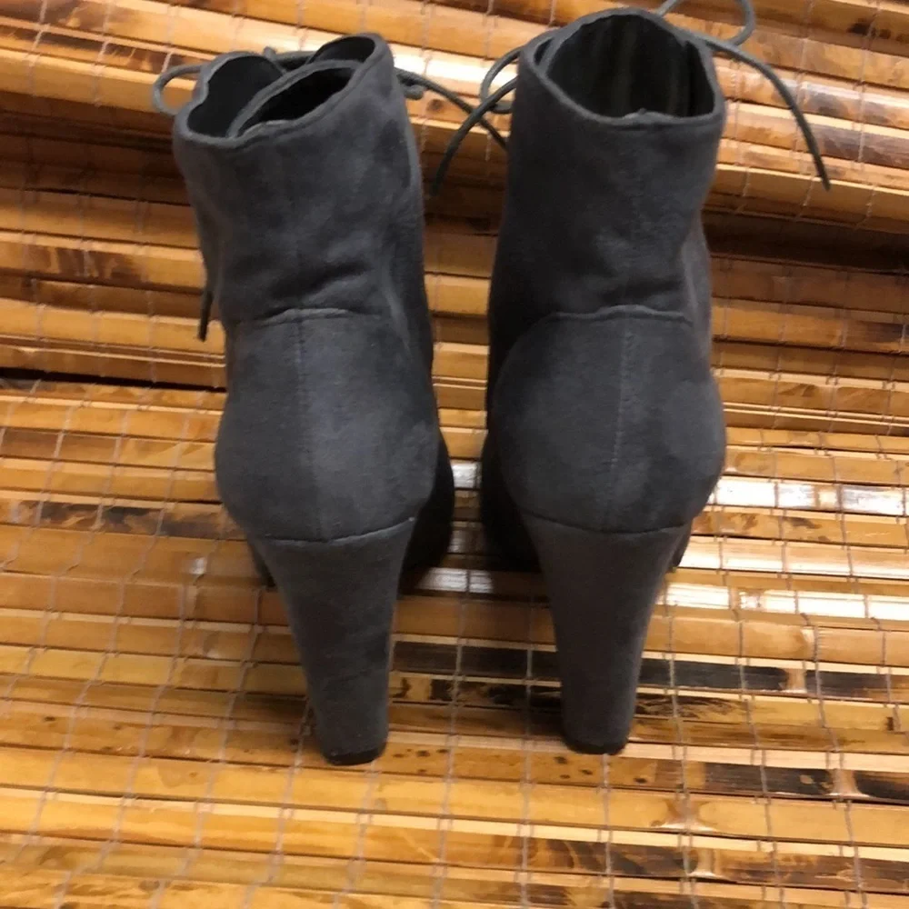 Super sexy suede like booties